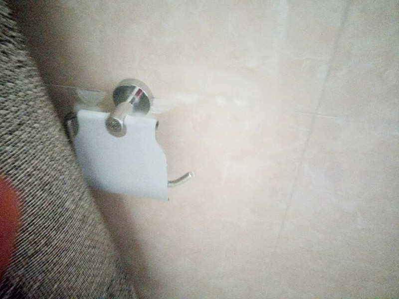 如何使用鉆孔機在墻面和瓷磚上打孔？手把手教你