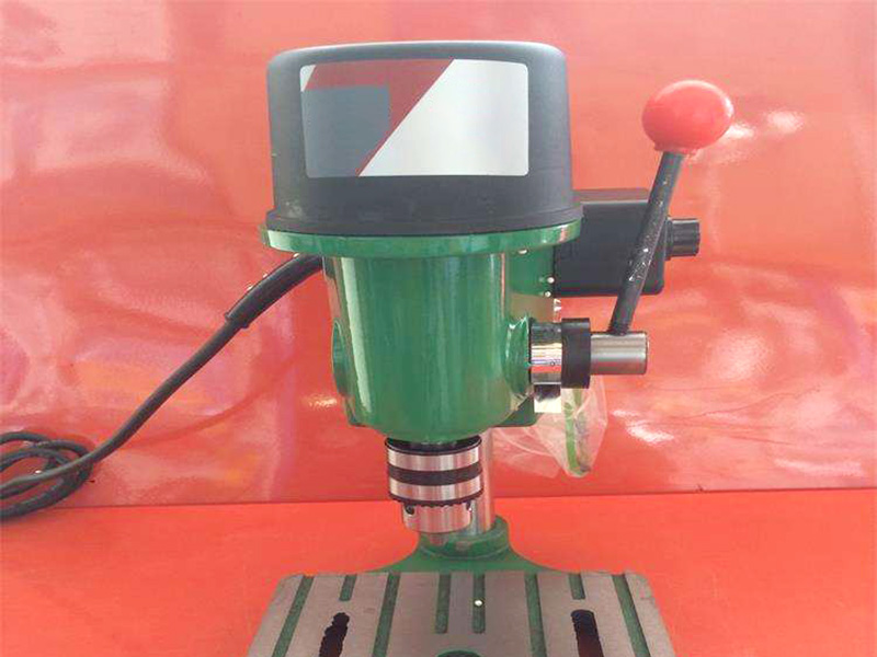 鉆孔機(jī)的夾頭怎么拆?會(huì)不會(huì)弄壞