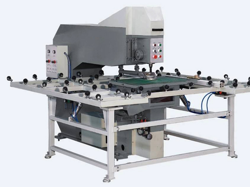 玻璃鉆孔機(jī)怎么對齊上下鉆頭?注意事項